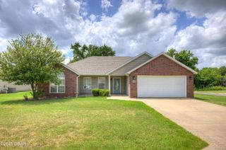 1504 Prier Lane, Webb City, MO 64870