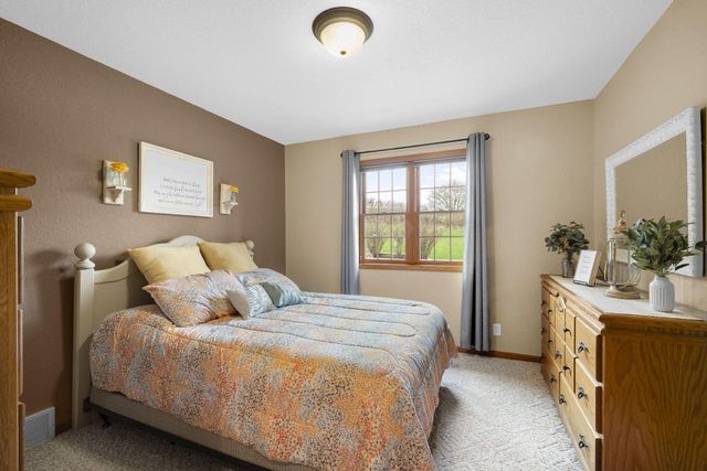 7475 Country View LANE, West Bend, WI 53090