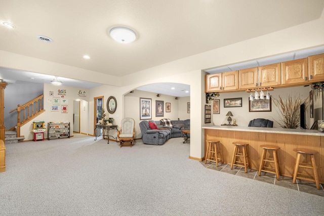 7475 Country View LANE, West Bend, WI 53090