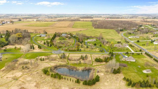 7475 Country View LANE, West Bend, WI 53090