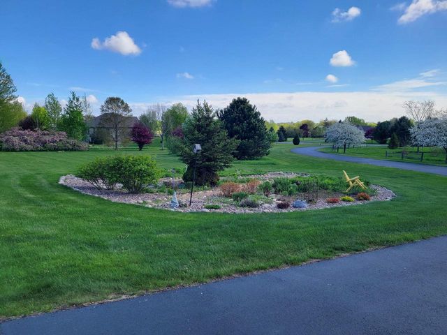 7475 Country View LANE, West Bend, WI 53090