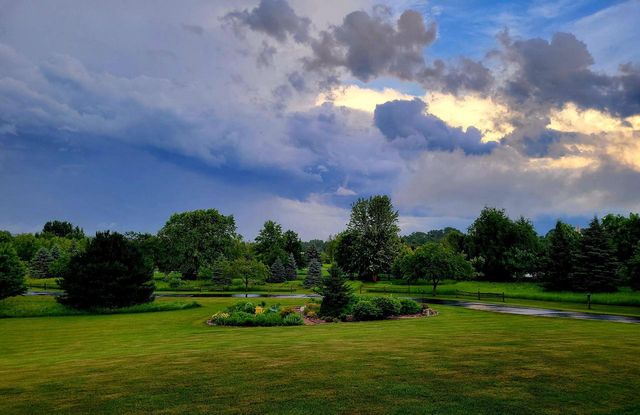 7475 Country View LANE, West Bend, WI 53090
