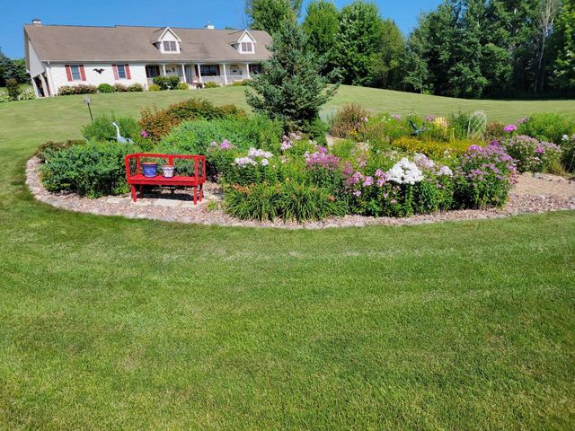 7475 Country View LANE, West Bend, WI 53090