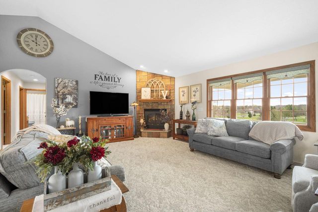 7475 Country View LANE, West Bend, WI 53090