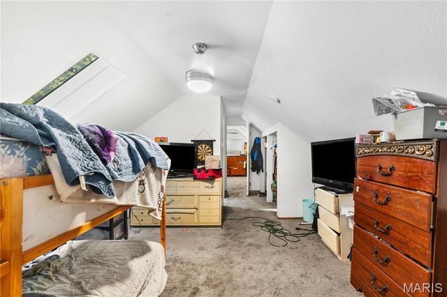 17 Robin Lane, Fenton, MO 63026