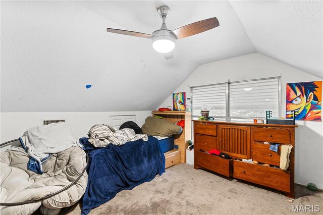 17 Robin Lane, Fenton, MO 63026