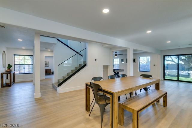 1860 Ski Slope Circle, Las Vegas, NV 89117