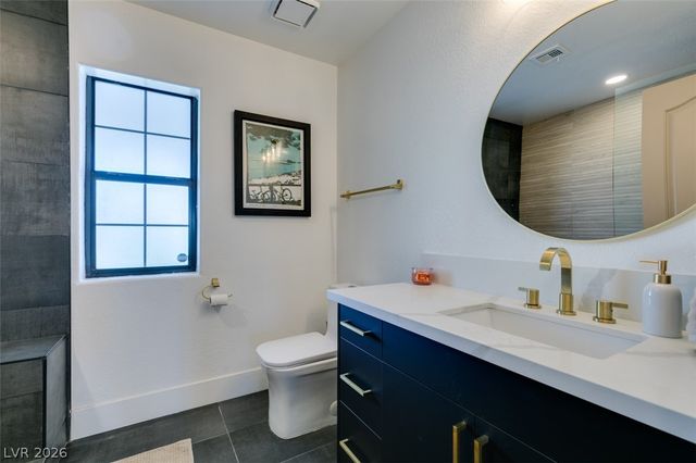 1860 Ski Slope Circle, Las Vegas, NV 89117