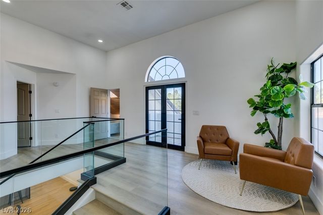 1860 Ski Slope Circle, Las Vegas, NV 89117