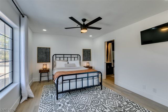 1860 Ski Slope Circle, Las Vegas, NV 89117