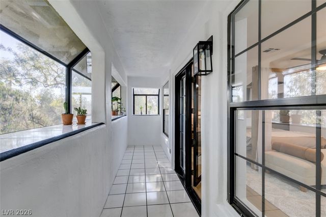 1860 Ski Slope Circle, Las Vegas, NV 89117