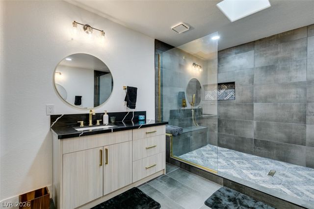 1860 Ski Slope Circle, Las Vegas, NV 89117