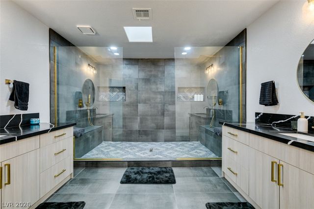 1860 Ski Slope Circle, Las Vegas, NV 89117