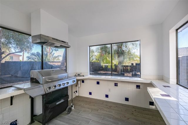 1860 Ski Slope Circle, Las Vegas, NV 89117