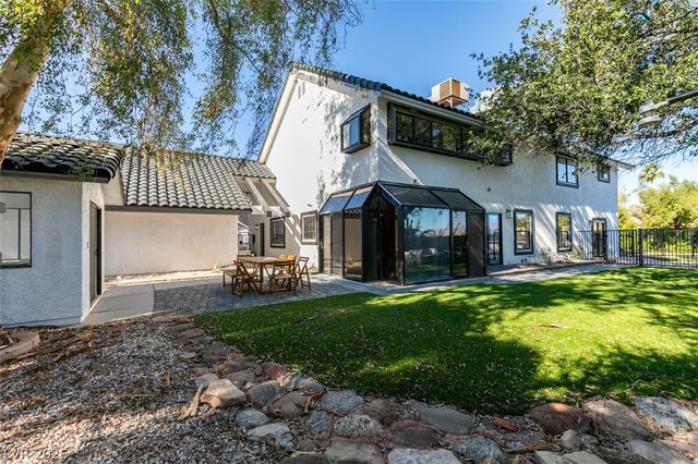 1860 Ski Slope Circle, Las Vegas, NV 89117