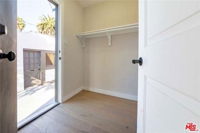 1435 W 71st Street, Los Angeles, CA 90047