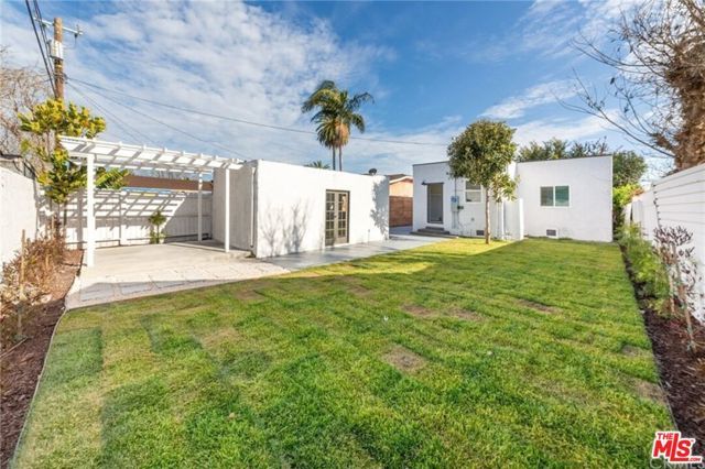 1435 W 71st Street, Los Angeles, CA 90047