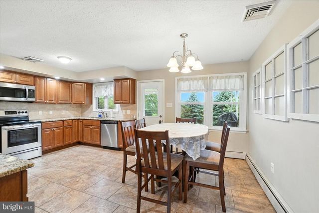 838 DELTA RD, Red Lion, PA 17356