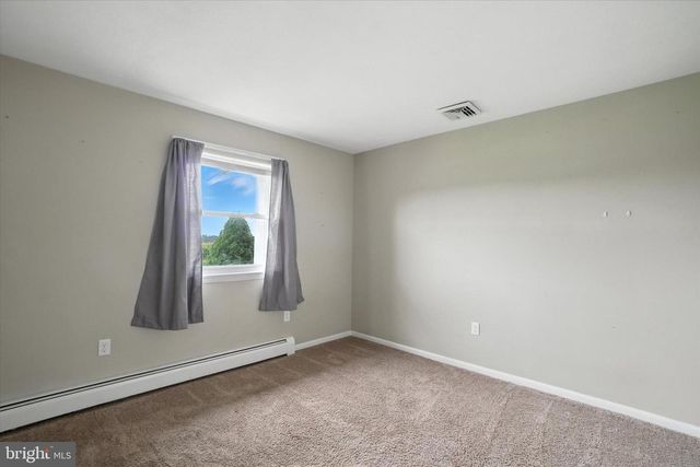 838 DELTA RD, Red Lion, PA 17356