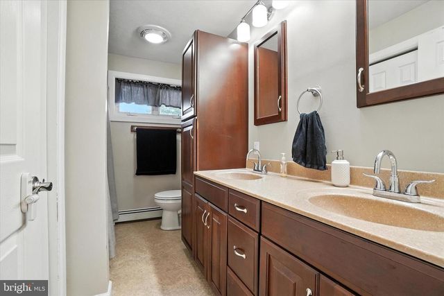 838 DELTA RD, Red Lion, PA 17356