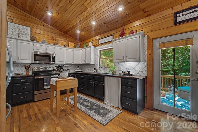 91 Tibi Lane, Waynesville, NC 28785