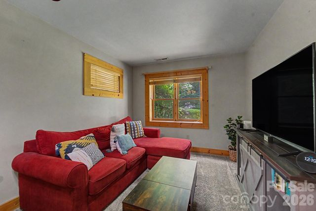 91 Tibi Lane, Waynesville, NC 28785