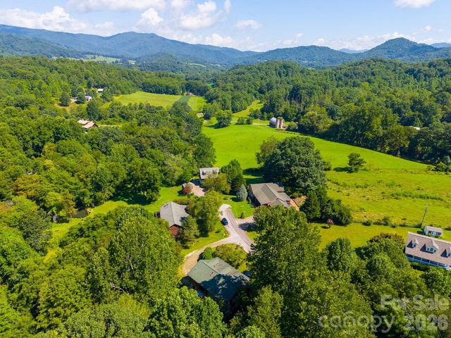 91 Tibi Lane, Waynesville, NC 28785
