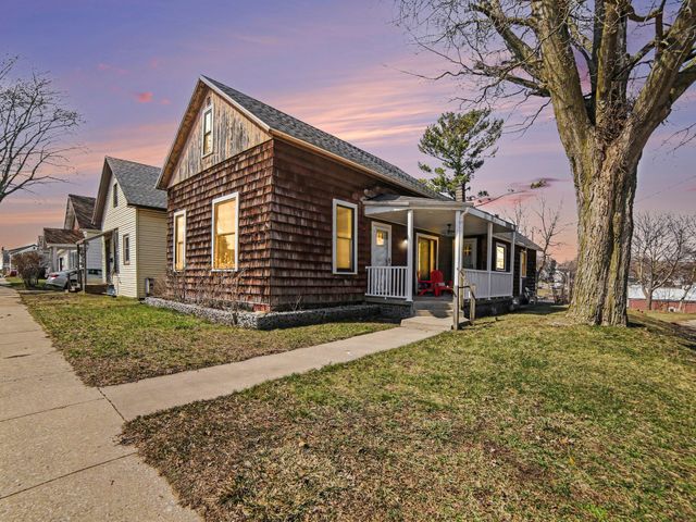 205 W 1st Street, Ludington, MI 49431