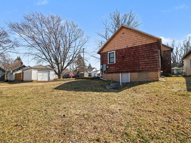 205 W 1st Street, Ludington, MI 49431