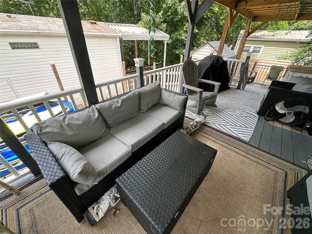 110 Pier Avenue, New London, NC 28127