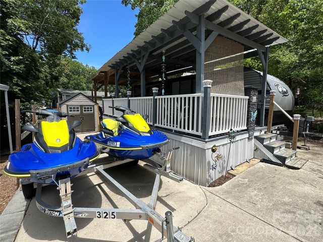 110 Pier Avenue, New London, NC 28127