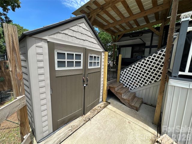 110 Pier Avenue, New London, NC 28127