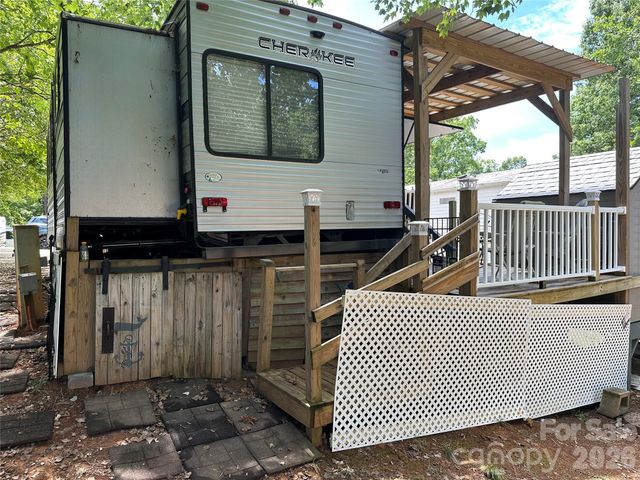 110 Pier Avenue, New London, NC 28127