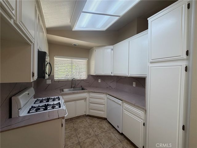 6504 Quaking Aspen, Bakersfield, CA 93313