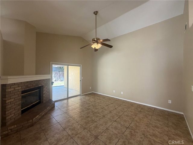 6504 Quaking Aspen, Bakersfield, CA 93313