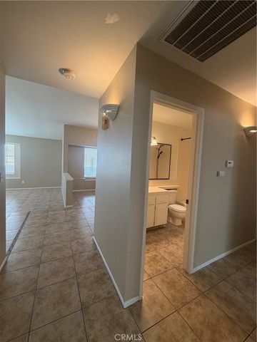 6504 Quaking Aspen, Bakersfield, CA 93313