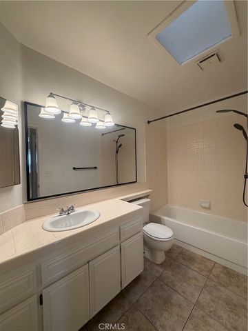 6504 Quaking Aspen, Bakersfield, CA 93313