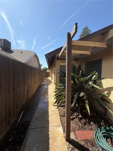 6504 Quaking Aspen, Bakersfield, CA 93313