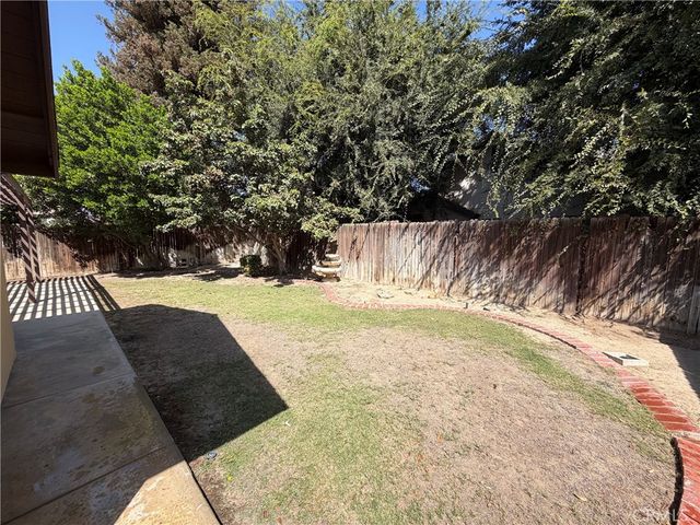 6504 Quaking Aspen, Bakersfield, CA 93313