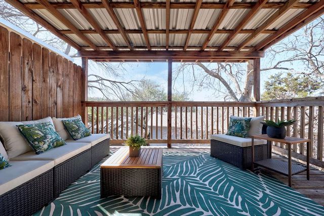 6486 Hart LN, Austin, TX 78731