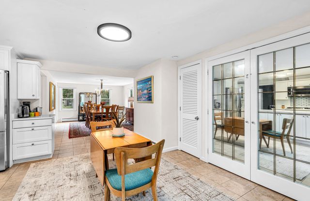 908 Frank Smith Rd, Longmeadow, MA 01106