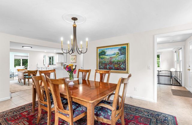 908 Frank Smith Rd, Longmeadow, MA 01106