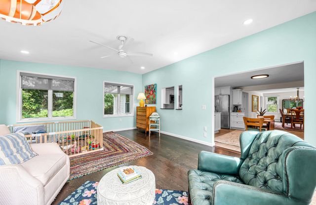 908 Frank Smith Rd, Longmeadow, MA 01106