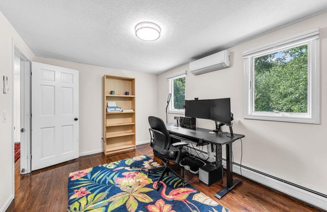 908 Frank Smith Rd, Longmeadow, MA 01106