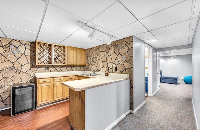 908 Frank Smith Rd, Longmeadow, MA 01106