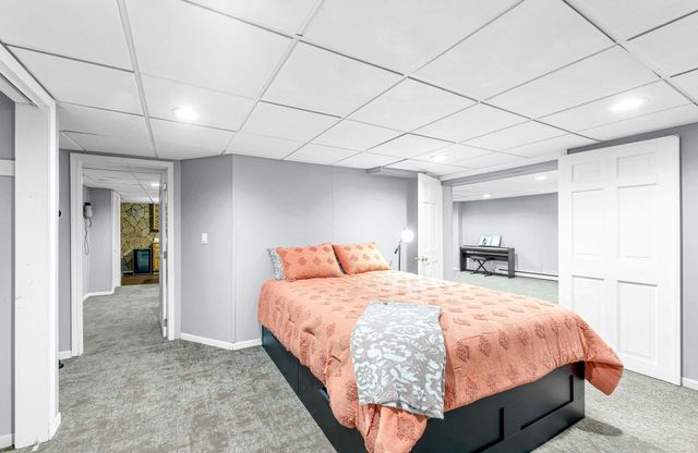 908 Frank Smith Rd, Longmeadow, MA 01106