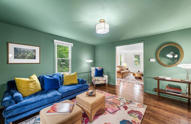 908 Frank Smith Rd, Longmeadow, MA 01106