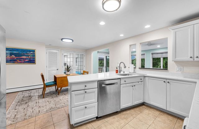 908 Frank Smith Rd, Longmeadow, MA 01106