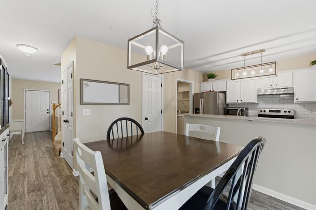 7241 Highway 70 S Apt 214, Nashville, TN 37221