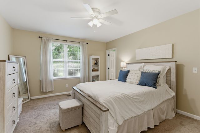 7241 Highway 70 S Apt 214, Nashville, TN 37221